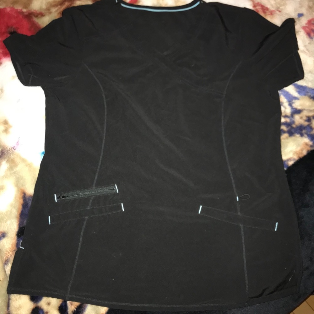 Scrub shirts - Picture 4 of 4